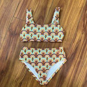 Girls 2 piece swim suit.